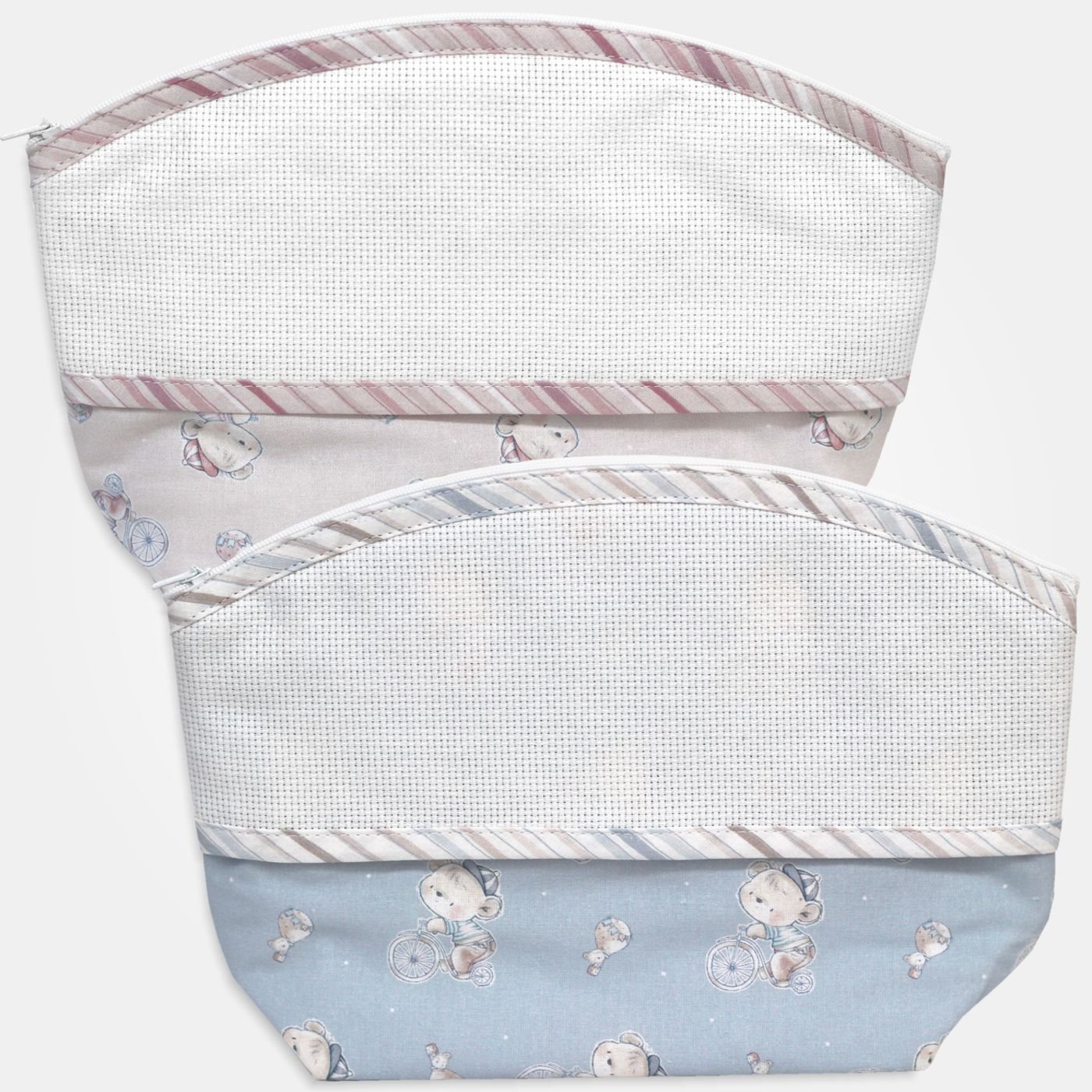 I Ricami del Cuore Buste neonato Busta porta oggetti “Bimbo Bici” con tela Aida – XPCO70.03 3 I Ricami del Cuore Buste neonato Busta porta oggetti “Bimbo Bici” con tela Aida – XPCO70.03 3