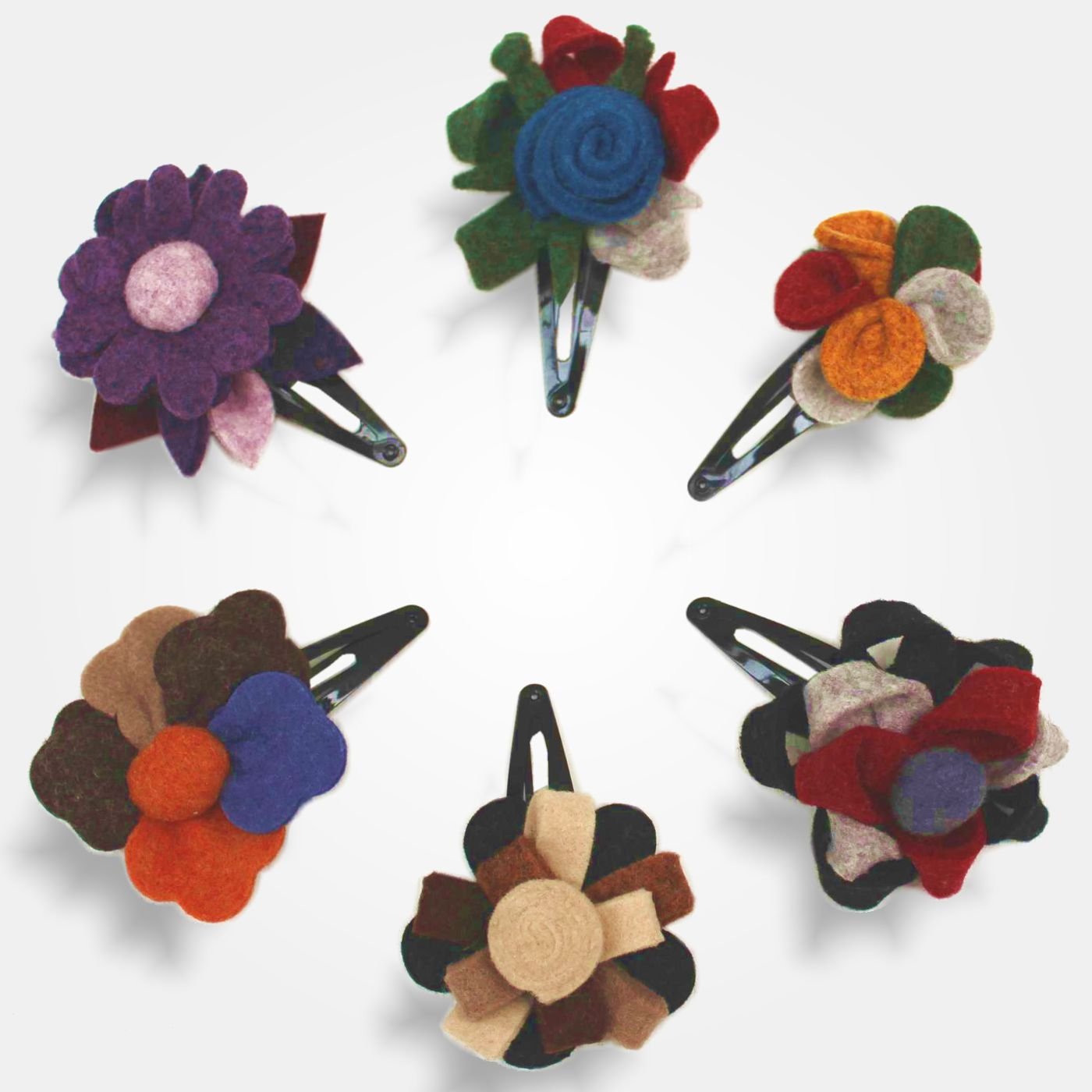 I Ricami del Cuore Linea Persona 6 Mollette con fiore in feltro – SPF152 3 I Ricami del Cuore Linea Persona 6 Mollette con fiore in feltro – SPF152 3