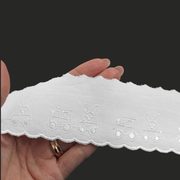 I Ricami del Cuore Passamanerie e Pizzi Pizzo sangallo a metro – SG2 I Ricami del Cuore Passamanerie e Pizzi Pizzo sangallo a metro – SG2